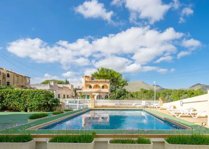 Dos Fassers 150m To The By Js Port de Pollença